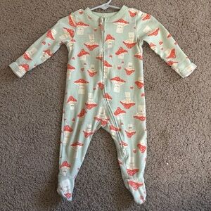 Kids One Piece Pajama with Mushroom Print 6-9 months